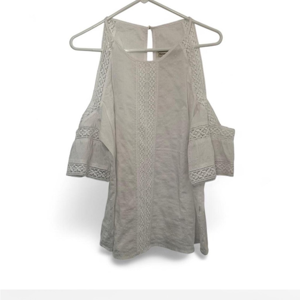 Abercrombie & Fitch—Women’s White Lace Cold Shoulder Top